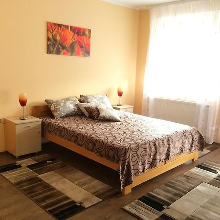 B&B Zmajevo Gnezdo 021 Sremska Kamenica Εξωτερικό φωτογραφία