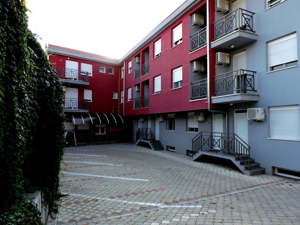 B&B Zmajevo Gnezdo 021 Sremska Kamenica Εξωτερικό φωτογραφία